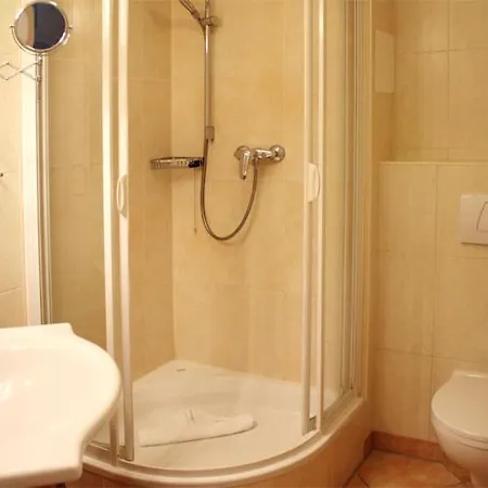 Appartementhaus Atlantik 아파트 Ostseebad Kühlungsborn